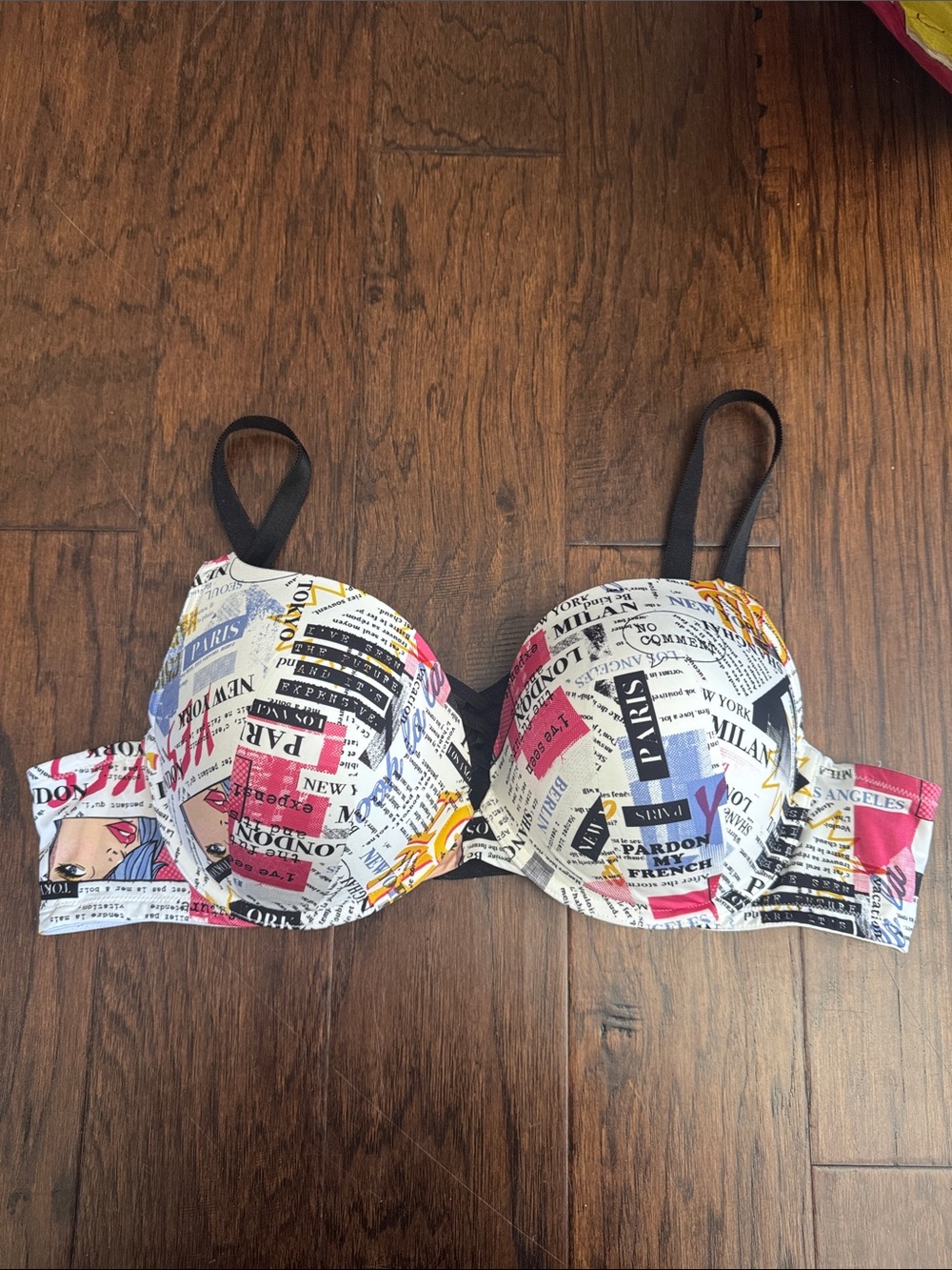 Torrid curve comic strip white bra - Size 44C